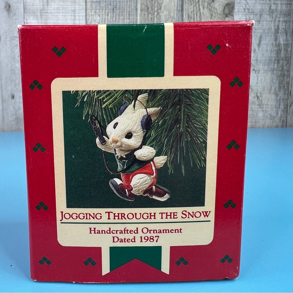 Hallmark Keepsake Ornament Jogging Through The Snow Handcrafted Dated 1987
